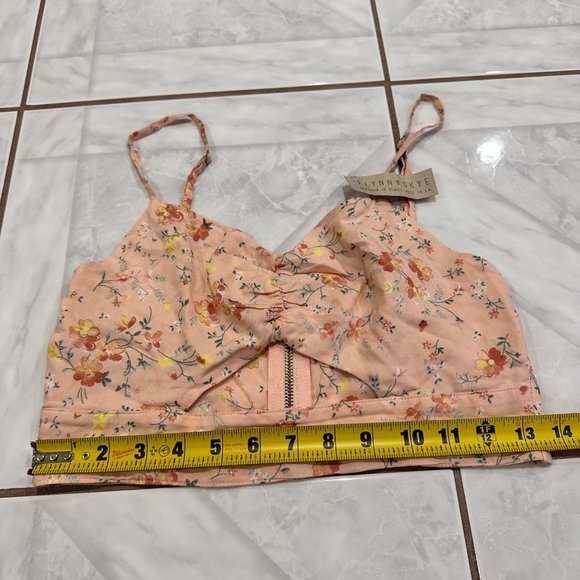 NWT Flynn Skye REVOLVE Floral Tank Crop Top Womens Size XS Boho Cottage Blogger - Picture 6 of 10